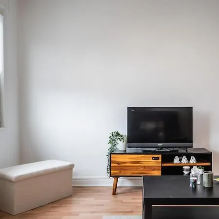 - A 2 Pas D'amneville