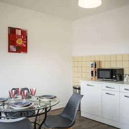 - A 2 Pas D'amneville