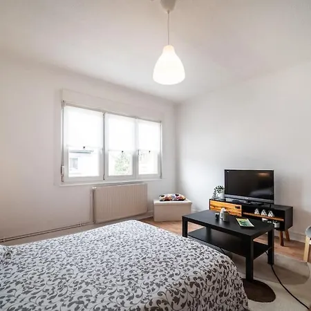 - A 2 Pas D'amneville